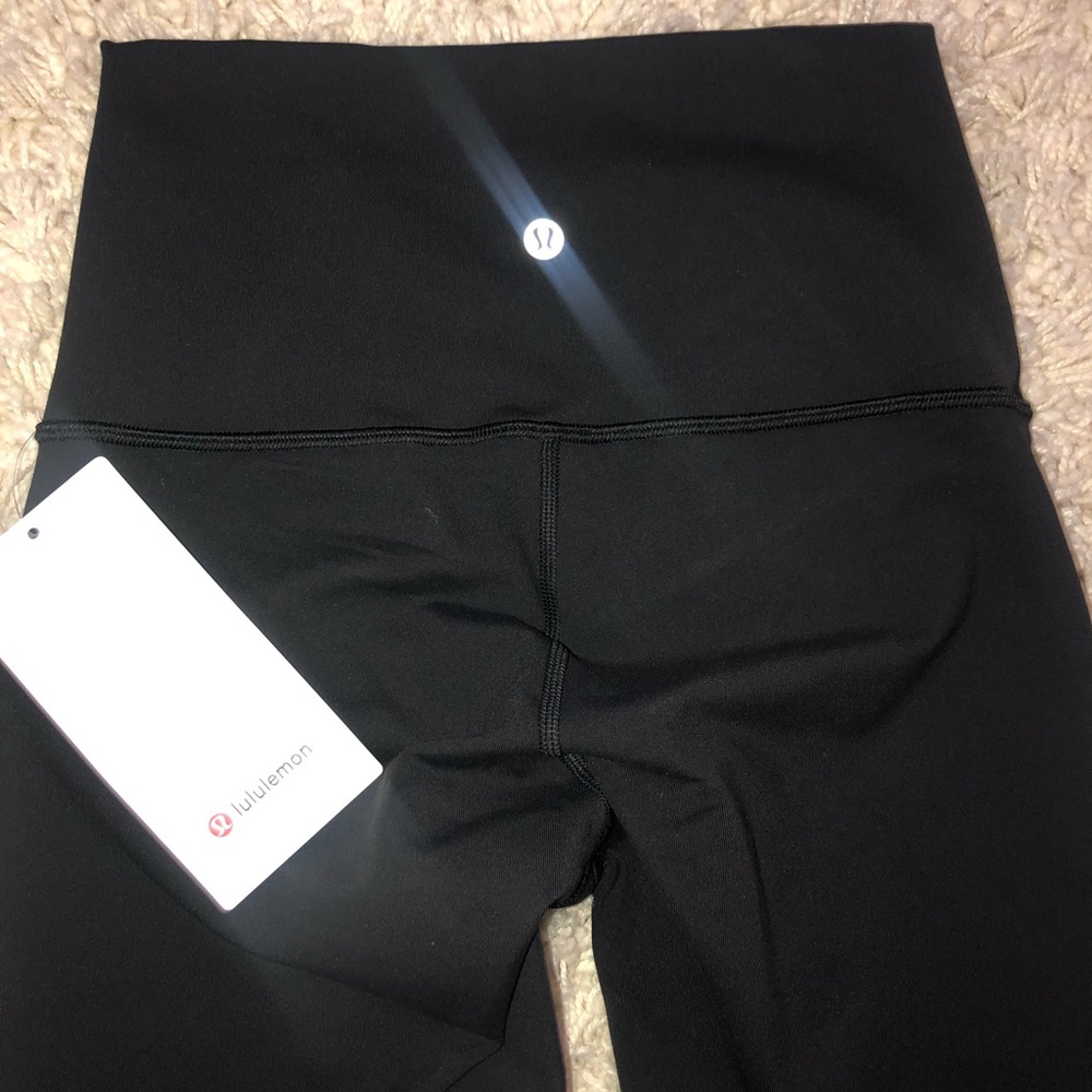 NWT Lululemon Wunder under super HR tight - Size 6
